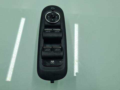 Botonera Elevalunas Ford Mondeo GHIA 140CV 103KW