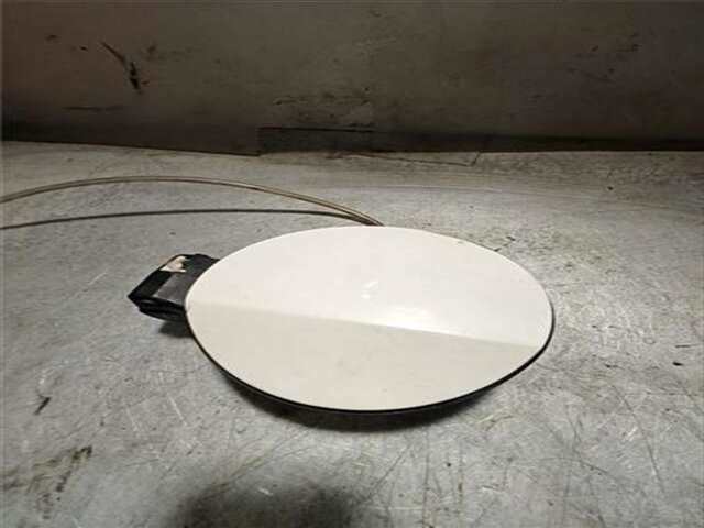 Tapa Exterior Combustible Volkswagen Golf 2.0 GTD [2.0 LTR. - 125 KW TDI DPF]