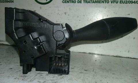 Foto 2ª: Mando Multifuncion Ford Tourneo KOMBI B. LARGA 2006 ) 110CV 81KW [F9DA] (2007)
