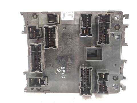 Foto 3ª: Caja Reles Fusibles Nissan Patrol 3.0 DTI 160CV 118KW [ZD30] (2007)