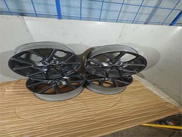 Foto 2ª: Juego LLantas Ford Focus 2.3 ST [2.3 LTR. - 206 KW ECOBOOST CAT] [N3DA]
