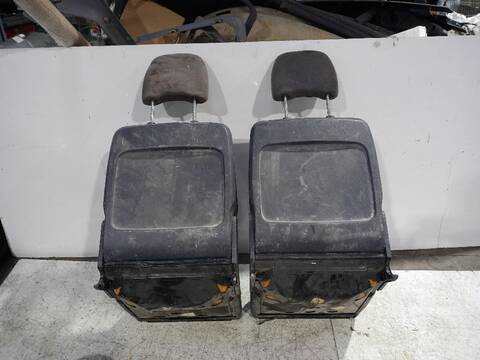 Foto 3ª: Asientos Traseros Mercedes Vito 112 CDI 638.094) 122CV [OM 611] (1996)