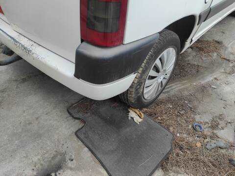 Foto 2ª: Paragolpes Trasero Peugeot Partner WJY (2002)