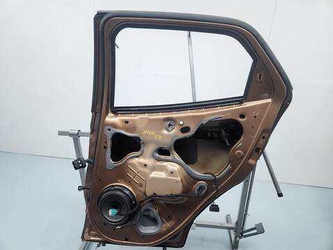 Foto 2ª: Puerta Trasera Derecha Ford EcoSport TITANIUM 101CV 74KW [XUJH] (2018)