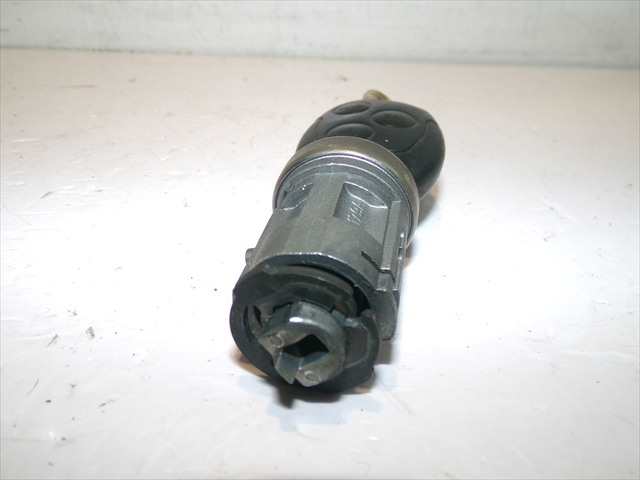 Foto 2ª: Antirrobo Ford Fiesta 1.4 TDCI 2002-2008 [F6JA] (2005)