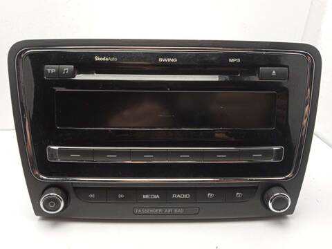 Foto 2ª: Sistema Audio Radio CD Skoda Superb 1.9 TDI 3T4) (2008)