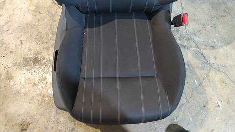Foto 4ª: Asiento Delantero Derecho Citroen C4 BUSINESS 92CV 68KW [9H06] (2013)