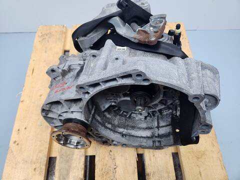 Foto 1ª: Caja Cambios Seat Leon I-TECH 150CV 110KW [CKFC] (2015)