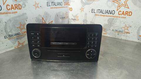 Foto 1ª: Sistema Audio Radio CD Mercedes Clase ML 300 3.0 CDI W164) 224CV 165KW AUT. OM642 [OM642940] (2006)