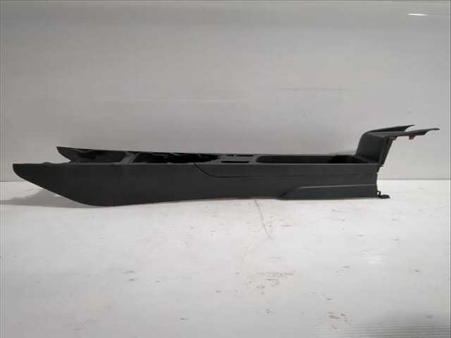 Consola Central Toyota Yaris 1.5 HYBRID MXPH11) 92CV