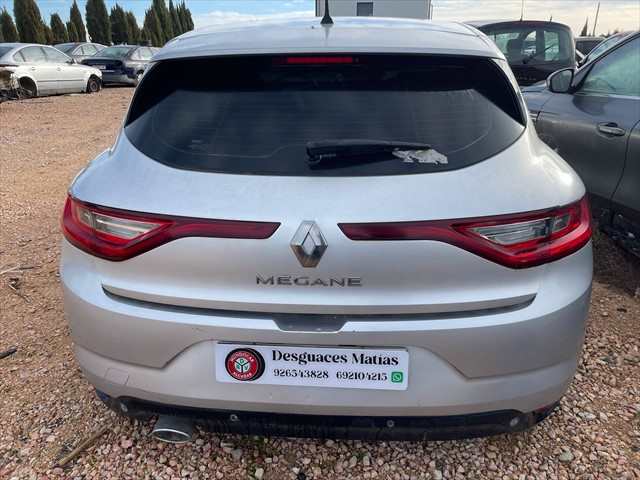 Foto 3ª: Portón Renault Megane 1.2 G TCe [H5F] (2017)