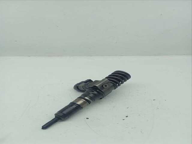 Foto 3ª: Inyectores Volkswagen Passat HIGHLINE 140CV 103KW [BKP] (2006)