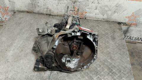 Foto 1ª: Caja Cambios Fiat Fiorino SX FURG. 75CV 55KW [199A9000] (2016)