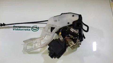 Cerradura Puerta Trasera Derecha Kia Sportage EX 113CV 83KW