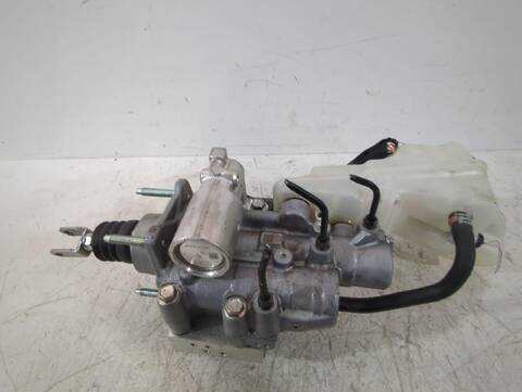 Foto 3ª: Bomba Freno Toyota Corolla 1.8 VVTI HYBRID ZWE219) HATCHBACK 140CV [2ZR-FXE] (2018)