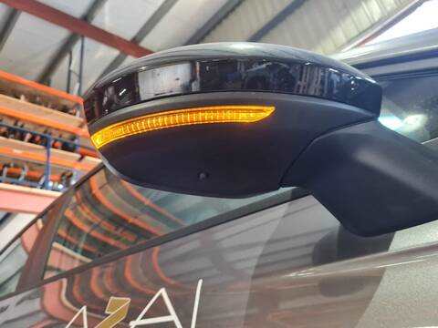 Foto 3ª: Retrovisor Derecho Renault Clio EQUILIBRE 100CV 74KW [K9K876] (2023)