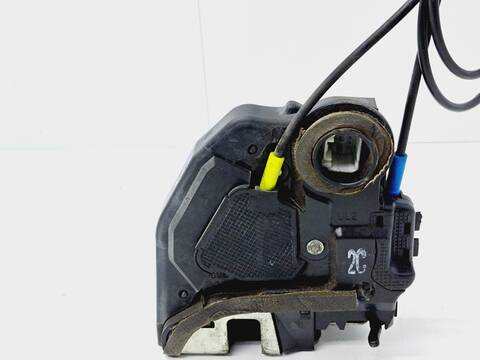 Foto 2ª: Cerradura Puerta Trasera Izquierda Toyota Auris 1.6 16V CAT 124CV 91KW [1ZR] (2008)