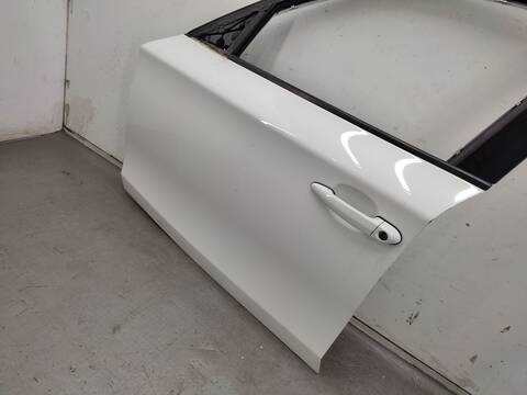Foto 2ª: Puerta Delantera Izquierda Bmw Serie 1 118 D E87) [N47D20A] (2008)