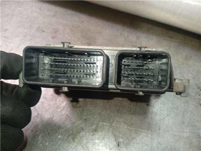 Foto 3ª: Centralita Motor ECU Dacia Sandero 1.6 AMBIANCE [1.6 LTR. - 62 KW CAT]