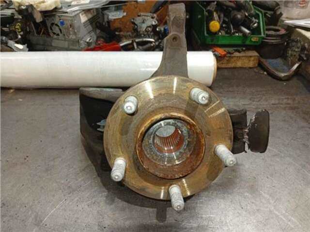 Mangueta Delantera Izquierda Ford Focus 1.8 TITANIUM [1.8 LTR. - 85 KW TDCI TURBODIESEL CAT]