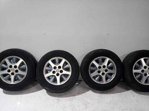 Juego LLantas Chrysler Voyager 2.5 TD FAMILY 116CV