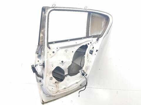 Foto 3ª: Puerta Trasera Derecha Bmw Serie 1 114 116 D [N47 D20 C] (2006)