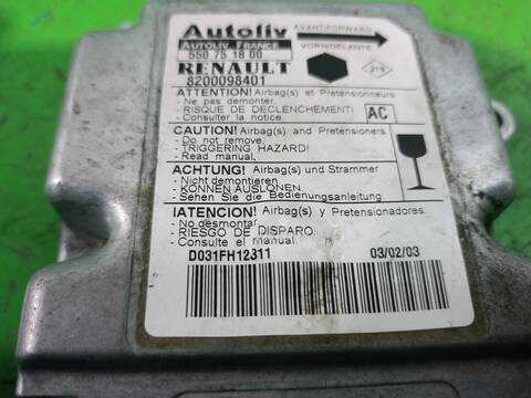Foto 3ª: Centralita Airbag Renault Kangoo EXPRESSION 64CV 47KW (2003)