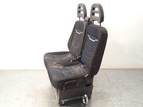 Foto 2ª: Asiento Delantero Derecho Iveco Daily 33S16 35S16 35C16 40C16 50C16 156CV 115KW FURGONETA [F1AGL411W*E] (2021)