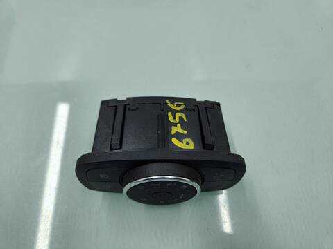 Foto 3ª: Mando Luces Ford Fiesta ACTIVE 101CV 74KW [SFJK] (2018)