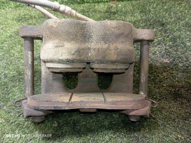 Foto 2ª: Pinza Freno Delantera Derecho Nissan Trade 3.0 TD 100 [BD30T] (1999)