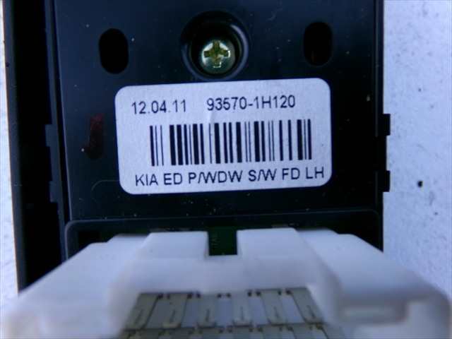 Foto 3ª: Botonera Elevalunas Kia Ceed 1.6 CRDI RANCHERA,2009-2012 [D4FB] (2011)