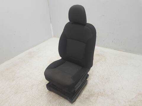 Foto 2ª: Asiento Delantero Izquierdo Renault Trafic MIXTO N1 L2H1 30T 5-6 PLAZAS) LARGO (2015)