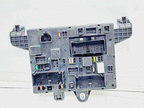 Caja Reles Fusibles Opel Astra EXCELLENCE 110CV 81KW