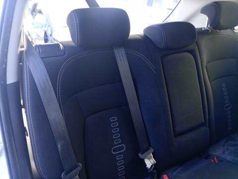Foto 3ª: Asientos Traseros Kia Sportage CONCEPT 4X2 116CV 85KW [D4FD] (2011)