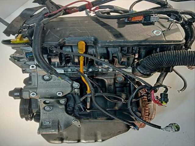 Foto 2ª: Motor Completo Dacia Sandero BASICO 1 16V CAT 75CV (2008)
