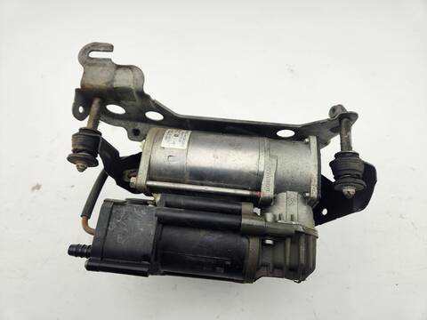 Foto 2ª: Bomba de Suspension Mercedes Clase C 160 C 350 T E 205.247) 279CV FAMILIAR [274920] (2015)