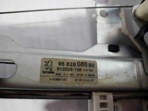 Foto 3ª: Elevalunas Eléctrico Delantero Derecho Peugeot 3008 STYLE 114CV (2009)