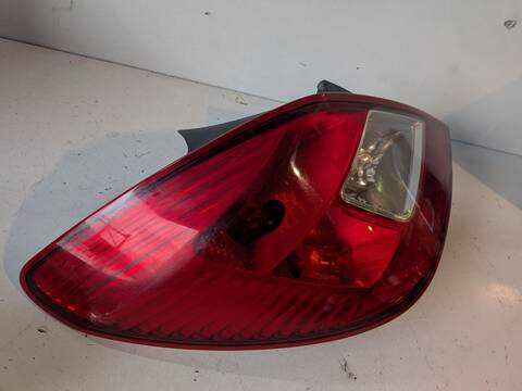 Foto 3ª: Piloto Trasero Izquierdo Opel Corsa CATCH ME 90CV (2006)
