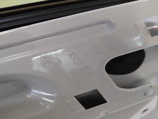 Puerta Delantera Izquierda Peugeot 308 102 CV 75KW