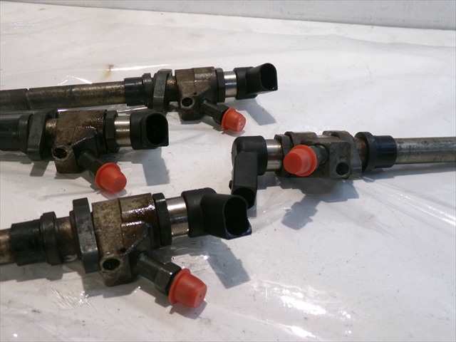 Foto 3ª: Inyectores Peugeot 407 2.0 HDI 2004-2010 [RHR] (2004)