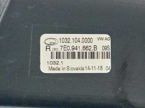 Foto 3ª: Faro Antiniebla Delantero Derecho Volkswagen Transporter T6 CARAVELLE TRENDLINE [CXHB] (2019)