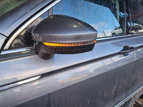 Foto 4ª: Retrovisor Izquierdo Volkswagen Tiguan ADVANCE 4MOTION 150CV 110KW [DFGA] (2020)