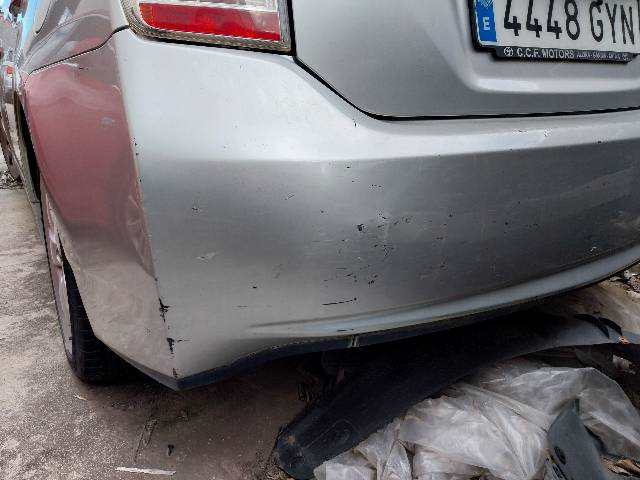 Foto 1ª: Paragolpes Trasero Toyota Prius 1.8 G [G 2ZR] (2010)