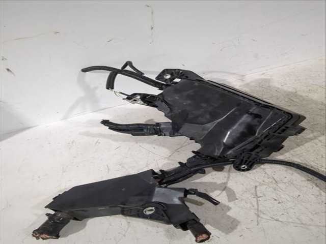 Foto 3ª: Caja Reles Fusibles Toyota Corolla 1.8 VVTI HYBRID ZWE219) HATCHBACK 140CV 103KW [2ZR-FXE] (2020)