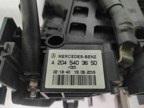 Foto 2ª: Caja Reles Fusibles Mercedes Clase C 160 646811 BERLINA (2007)