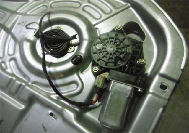 Elevalunas Eléctrico Trasero Derecho Hyundai Tucson 2.0 CRDI