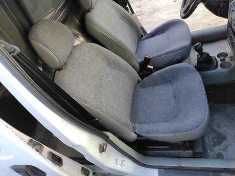 Asiento Delantero Derecho Nissan Kubistar K9K700
