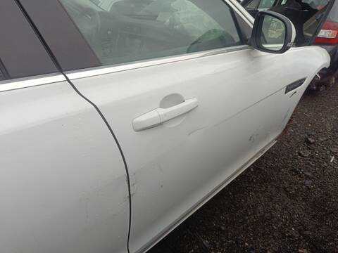 Puerta Delantera Derecha Jaguar XF PURE 179CV 132KW