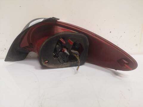 Foto 2ª: Piloto Trasero Izquierdo Peugeot 206 8HZ (2010)