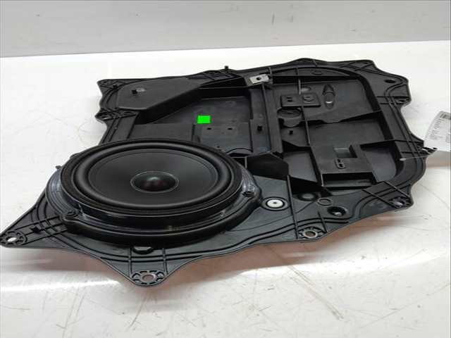 Foto 1ª: Altavoz Jaguar XJ 275 CV 202KW [306DTA 306DT GEN2] (2016)